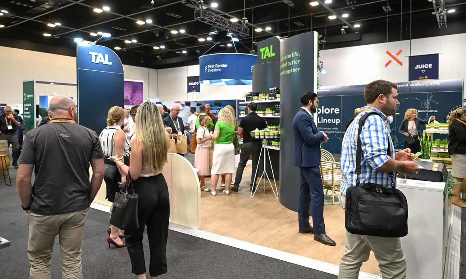 Gallery-Resize_0001_Exhibition_Hall&People_2023 (119)