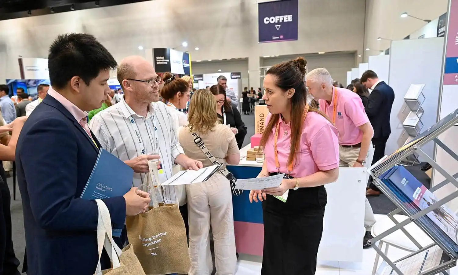 Gallery-Resize_0004_Exhibition_Hall&People_2023 (103)